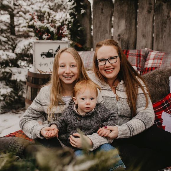 Meet your Posher, Laura - Picture 1 of 1